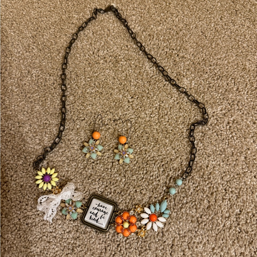 Plunder necklace and earrings
